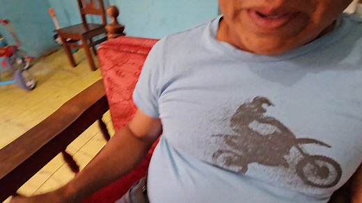 El teponaztli, teponaztle, teponaxtli, teponaxtle, tinco, teponahuaztli, tepenahuasqui, tunkul, bit'e (en México) o tun (en Guatemala y El Salvador) es un instrumento musical del tipo de tambor de hendidura. Es de origen mesoamericano, fue utilizado por los aztecas, los mayas y otras culturas prehispánicas. Floriberto de #Yecuatla #Veracruz, me muestra este instrumento prehispánico. | Inge Viajero