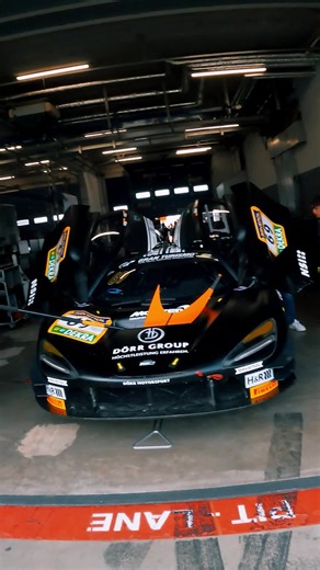 Wie haben wir das Geschafft? während dem NLS Training in der Box Wie haben wir das Geschafft? während dem NLS (Nürburgring Langtrecken Serie) Training in der Box. @jonasonbike.official und ich sind während dem Training der NLS irgendwie in die Box gekommen und haben viele geile Sachen gesehen. Alles seht ihr im neuen Video #Mclaren #Boxengasse #nürburgring #nls #dtm #Motorsport #motovlog