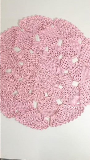 Floral Doily #crochet #doily #doilycrochet #crochetideaseasy #crochetideas #craft #crochetart #
