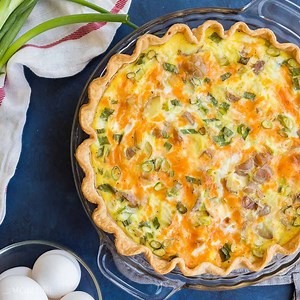 My favorite quiche recipe! Perfect for a holiday brunch :) RECIPE: https://www.thereciperebel.com/easy-loaded-baked-potato-quiche/ | The Recipe Rebel