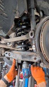 Always tighten the bolts with the suspension loaded 🤓 #mechanic #repair #mercedesbenz #w211 #eclass #taxi #suspension #spring #diy | Marius RBE