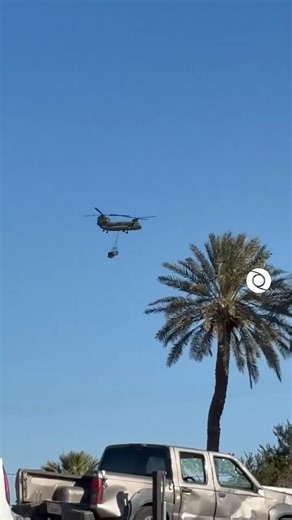 Reportan despliegue militar de EE. UU. en la frontera de Mexicali Según reportes en redes sociales, helicópteros del Ejército de los Estados Unidos, acompañados de vehículos militares, aterrizaron en la zona fronteriza de Mexicali, del lado estadounidense, donde presuntamente se instaló una base militar provisional. Hasta el momento, las autoridades no han emitido información oficial sobre los motivos del despliegue, por lo que los datos difundidos corresponden únicamente a versiones periodístic