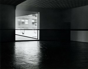 Robert Irwin: Scrim veil—Black rectangle—Natural light, Whitney Museum of American Art, New York (1977)
