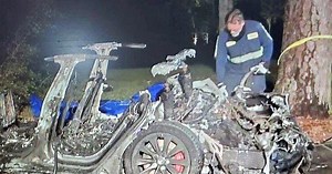 Tesla on Autopilot crashes in Texas, killing two