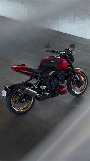 Take a behind-the-scenes look at how we brought the Trident 800 to life 🎬 Director Nick Dean talks through the shoot and the thinking behind the ride. | Triumph Motorcycles