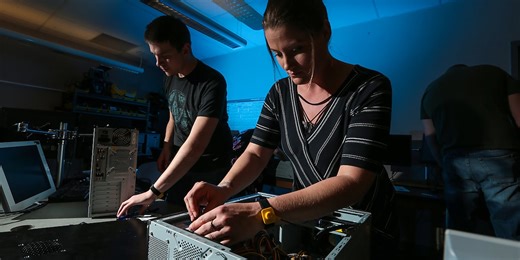 Minority students underrepresented in computer science programs at Illinois colleges