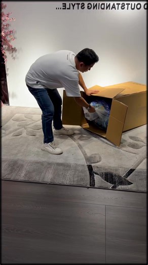 720K views · 2.2K reactions | Two Modern Masterpieces: Cloud-Style & Artistic Lounge Chairs | Androf | Facebook