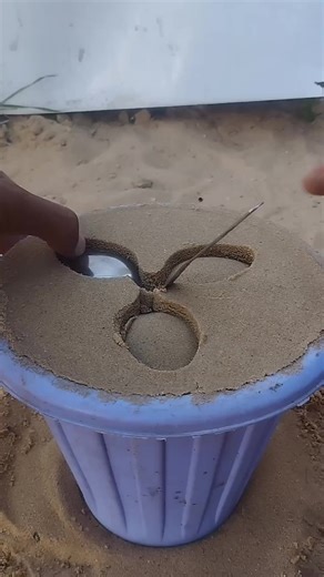 9.6K views | Satisfying and Relaxing Metal Sand ASMR | Run Gaming | Facebook