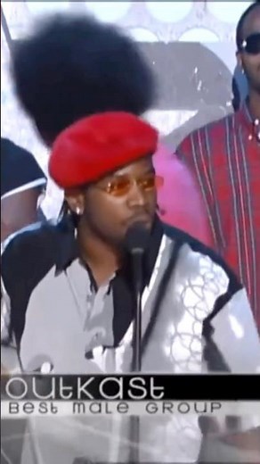 Who remembers when Outkast swept the floor at the very first BET Awards in ‘01? 🛸