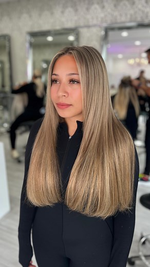 First, we skillfully place each bead. Next, we meticulously sew our micro weft onto the beads. The result? A beautifully fine seam. Behind every masterpiece, there’s a story of patience, precision and passion. Keep creating, keep shining! #Craftsmanship #Artistry #CreatingMagic | Siutse Miami