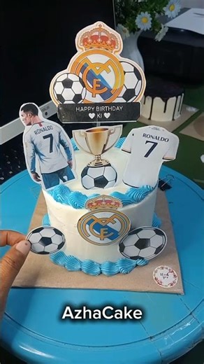 Sweet Cristiano Ronaldo cake decorating tutorial 🤗