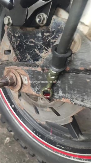 Cómo instalar y purgar frenos de disco en motocicleta