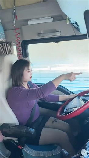 Pretty Face, Pro Skills. Who Said Girls Can't Drive Trucks 🚛 #girltrucker #truckdriver #trucking