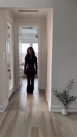 Moms make it look easy. Quaker protein products make it delicious. Share your parenting invisible workouts and tag Quaker! #TheInvisibleWorkout | Quaker