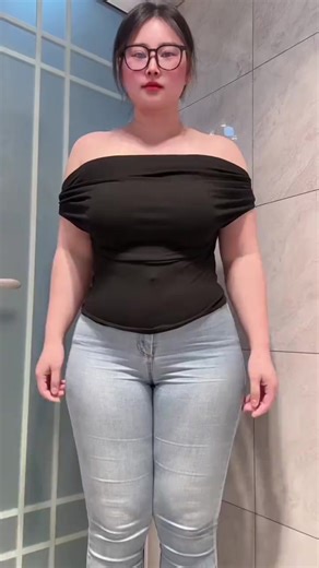 # 微胖女生#紧身牛仔裤