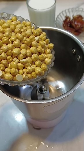 Healthy Milkshake Recipes for Men - Easy and Delicious