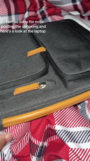 I am so SORRY because my phone died in the middle for recording and it didn’t save it so yea here’s a look at the laptop/ MacBook Air 🥹#fyp #viral #xyzbca #apple #laptop