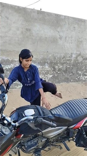 Kya Tum Bike Chala Logi 😂 #ytshorts #shorts