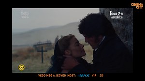 Vár rád minden idők legcsodásabb szerelmi története! 💏❤️Az ÜVÖLTŐ SZELEK Margot Robbie és Jacob Elordi főszereplésével már a Cinema City mozikban 2D-ben, VIP-ban, sőt IMAX-ben is >>> https://tr.ee/EcmajtHbAc #cinemacityhu #mozi #moziznijó #cinemacity #üvöltőszelek #margotrobbie #jacobelordi #WutheringHeights #moziznijo #imax | Cinema City Magyarország