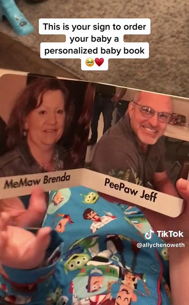 Personalized Baby Book Review | Pint Size Productions