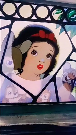 Snow White and Alice #disney #disneyprincess #snowwhite #alice