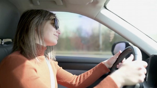 10 Ways to Actually Make Your Long Daily Commute Feel Less Miserable