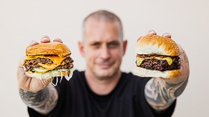 Smash Burger VS Steakhouse Burger... what one is your pick? 🍔 | Andy cooks