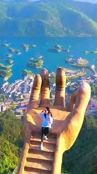 “Buddha Hand" in Gulong Canyon, Qingyuan City, south China's