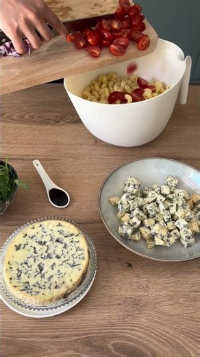 Salade estivale : pâtes et Fourme d'Ambert
