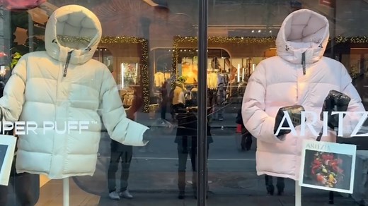 22K views · 430 reactions | In an entertaining turn of events, a high-end clothing store in New York City has become the talk of the town thanks to its automated window display. | Sky News Australia | Facebook