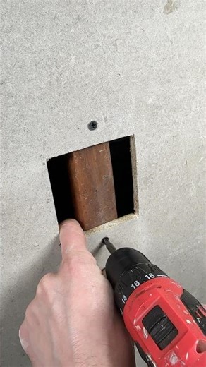 This 18-Second Trick Fixes a Hole in the Wall PERFECTLY #diy