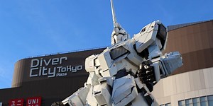Unicorn Gundam Statue in Odaiba - Minato, Tokyo