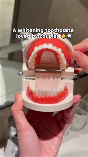 The Best Whitening Toothpaste for Couples