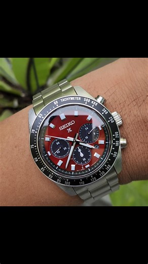 Seiko Prospex Speedtimer Solar Chronograph U.S. Special Edition 41mm Red dial - Complete Set Model/Ref：SSC927 (9.5/10 condition) Movement： Caliber V192 Size：41mm Inclusions: Unit, Double Box, Warranty Card, Extra Links, Brand New Rubber Strap Contact：Globe, Viber, Whatsapp 639065988898 / Smart 639999938029 Mall SRP: 45,000php Our Price: 30,000php ☑️ Authentic and legit timepieces ☑️ 3-months shop warranty ☑️ International shipping Please visit our website for available items: 🌐 https://royalvog