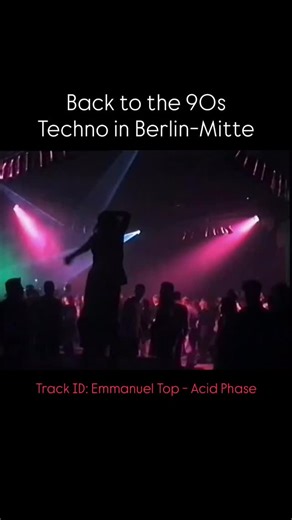 Back to the ‘90s ✨ Berlin-Mitte. No phones, no feeds — just bodies locked in rhythm and a full appreciation for the music. Track ID: Emmanuel Top - Acid Phase 🎥 @ulihappe #technoberlin #technorave #technoculture | Techno Snobs