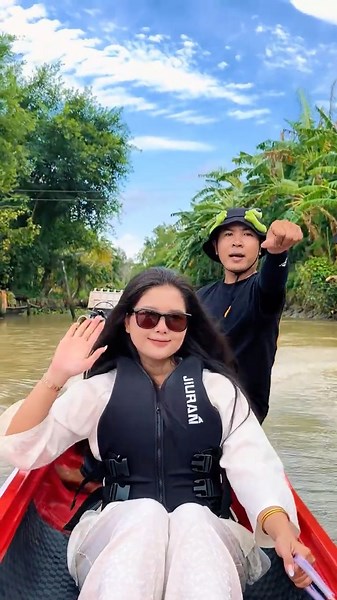 Khúc này đâu dám cho mẹ coi