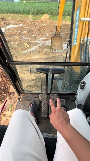 暑假学挖掘机操作技巧复习