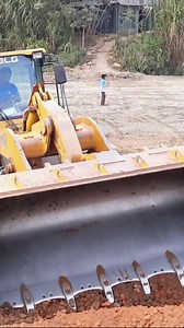 Working with a SDLG Wheel Loader 🥰 #SDLG #wheelloader #HeavyEquipmentExperts | Heavy Equipment Experts