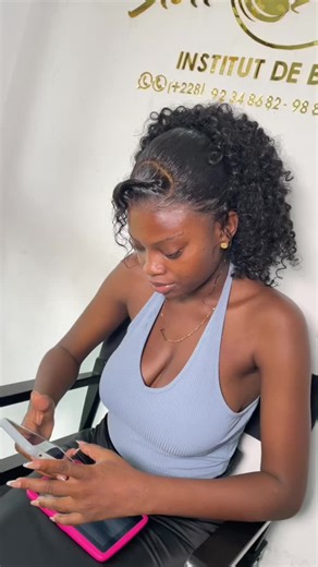 Sans filtre , regardez mon travail , pas de démarcation de la lace ,je maitrise merci @mlle_emma💕🇹🇬🎉 @H&B Emprunt 💎🛍️ @Flocon de neige ❄️🧵🪡 #wiginstall #tiktokviral #tikoktogo🇹🇬🇹🇬🇹🇬 #pourtoi #fypage