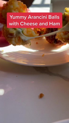 Delicious Arancini Balls with Cheese and Ham Recipe