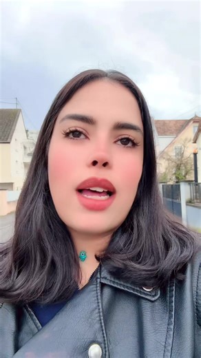 Vidéos de 📍🇹🇳-Oumaima_React-🇹🇳 📍 (@oumaima.off.nv.compte) avec son original - 📍🇹🇳-Oumaima_React-🇹🇳 📍