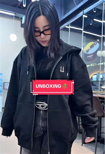 Unboxing G Dragon Merchandise: A Kpop Experience