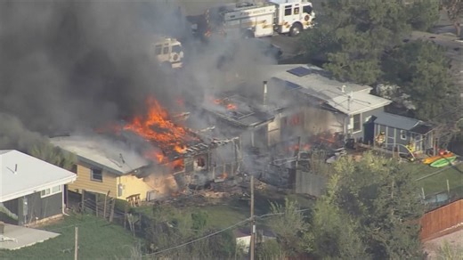 3 people injured in Westminster house fire