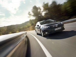 TOYOTA AVENSIS 2012