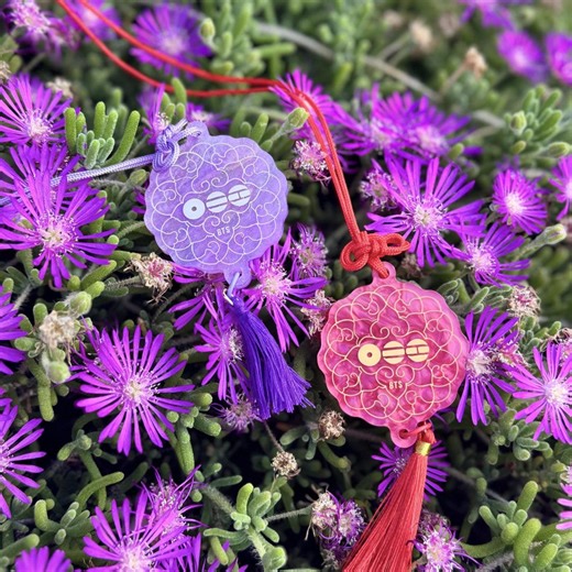 BTS ARIRANG Keychain Accessory Red and Purple (pearl Effect) Traditional Inspired | BTS | Kpop - Etsy