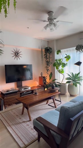 Vida pura y estilo moderno. 🥀 Aprende con nuestro curso de diseño de interiores online. #livingroom #interiorismo #diseñodeinteriores #arquitectura #designinspiration #fyp #viral