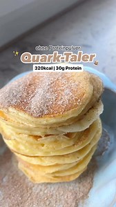 ABNEHMEN | EINFACH | OHNE STRESS on Instagram: "Quark-Taler ohne Proteinpulver⤵️ Super fluffige und dicke Quark-Taler - wir sparen uns mega viel an Kalorien und Zucker, aber keineswegs am Geschmack ein! Darum gehts auf meinem Account also wenn dir die Rezepte gefallen, folg mir gerne für mehr👩‍🍳🫶🏻 ➡️high-protein, kalorienarm und ohne Proteinpulver ✨ Nährwerte gesamt (9 Stück): | 323kcal | 30,2g Eiweiß | 35,9g Kohlenhydrate | 5,3g Fett | ✨ Nährwerte pro Stück: | 36kcal | 3,3g Eiweiß | 4,0g Ko