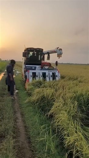 360/ #agritech #agriculturetechnology #farminginnovation #farmtech #foodtech #precisionagriculture #sustainableagriculture #technologyinagriculture #digitalagriculture #iotforagriculture #smartfarming #verticalfarming #dronesforagriculture #roboticsforagriculture #bigdataagriculture #aiforagriculture #blockchaininagriculture #climatechangeagriculture #smartirrigation #precisionagriculture #soilhealth #cropprotection | Untold Thailand