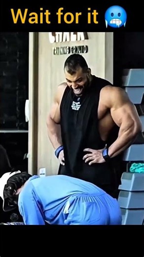 Elite Powerlifter Disguised as a Worker Pranks the Gym! #bodybuilding #mrolympia #strength
