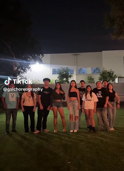 Jazmin's Quinceañera: Personalized Choreography & MC Services